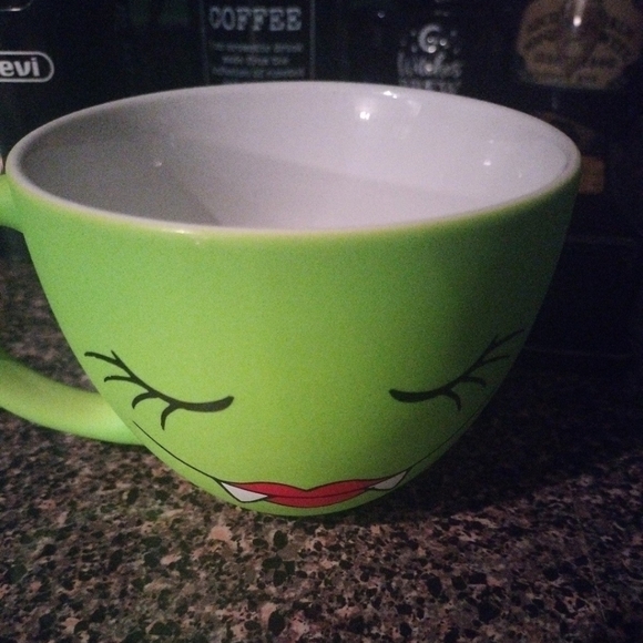 Gothic vampire mug cup never used. New goth punk - Picture 2 of 2